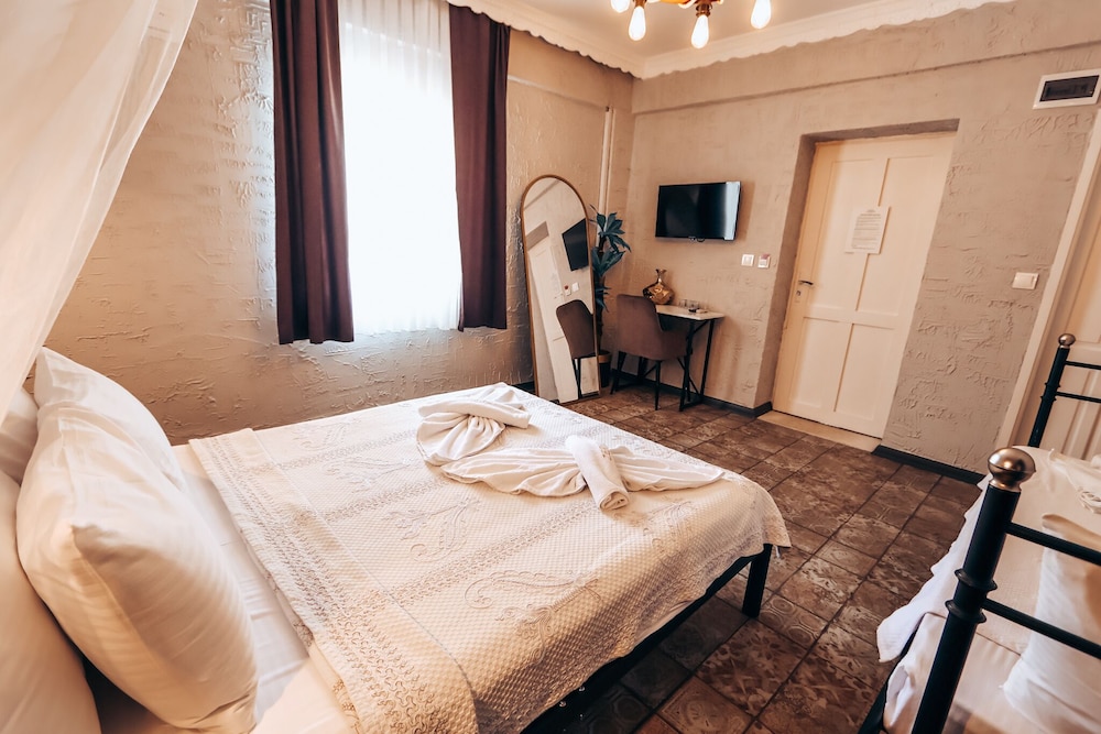 zeren alacati butik otel