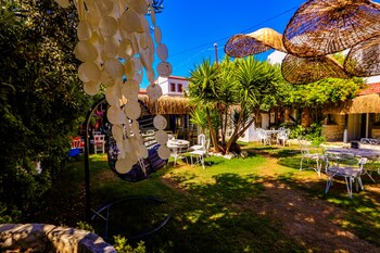 zeren alacati butik otel