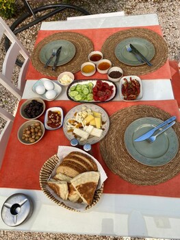 zeren alacati butik otel