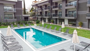 a suite side