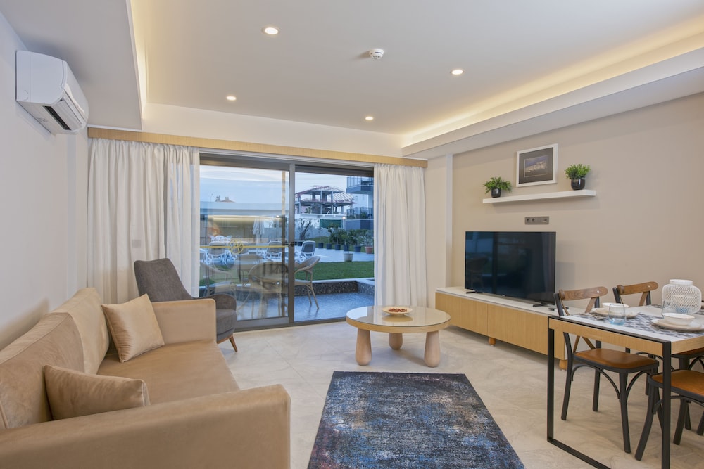 a suite side