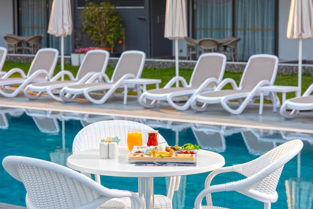 a suite side