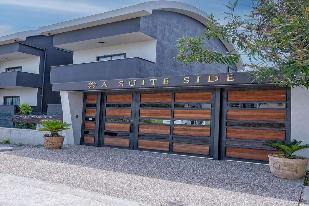 a suite side
