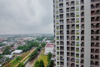 nice and spacious 2br at serpong greenview apartment