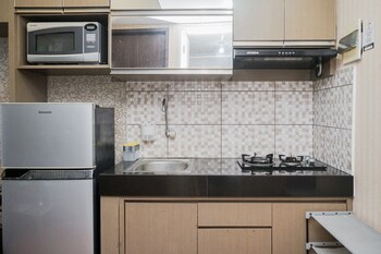 nice and spacious 2br at serpong greenview apartment