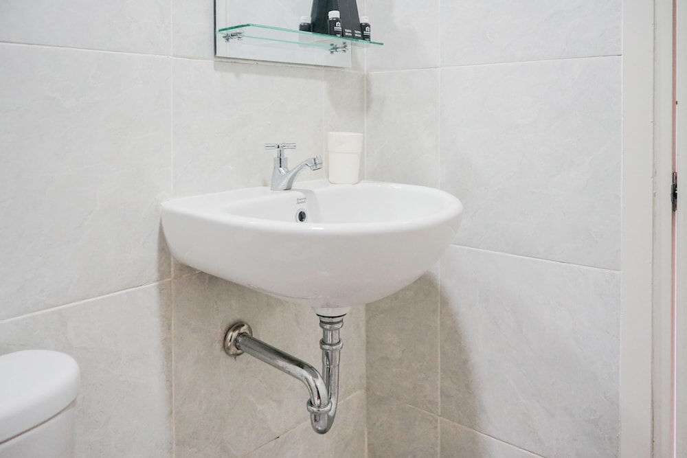 comfortable parkland avenue 2br apartment