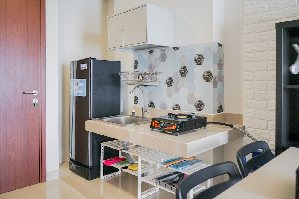 comfortable parkland avenue 2br apartment