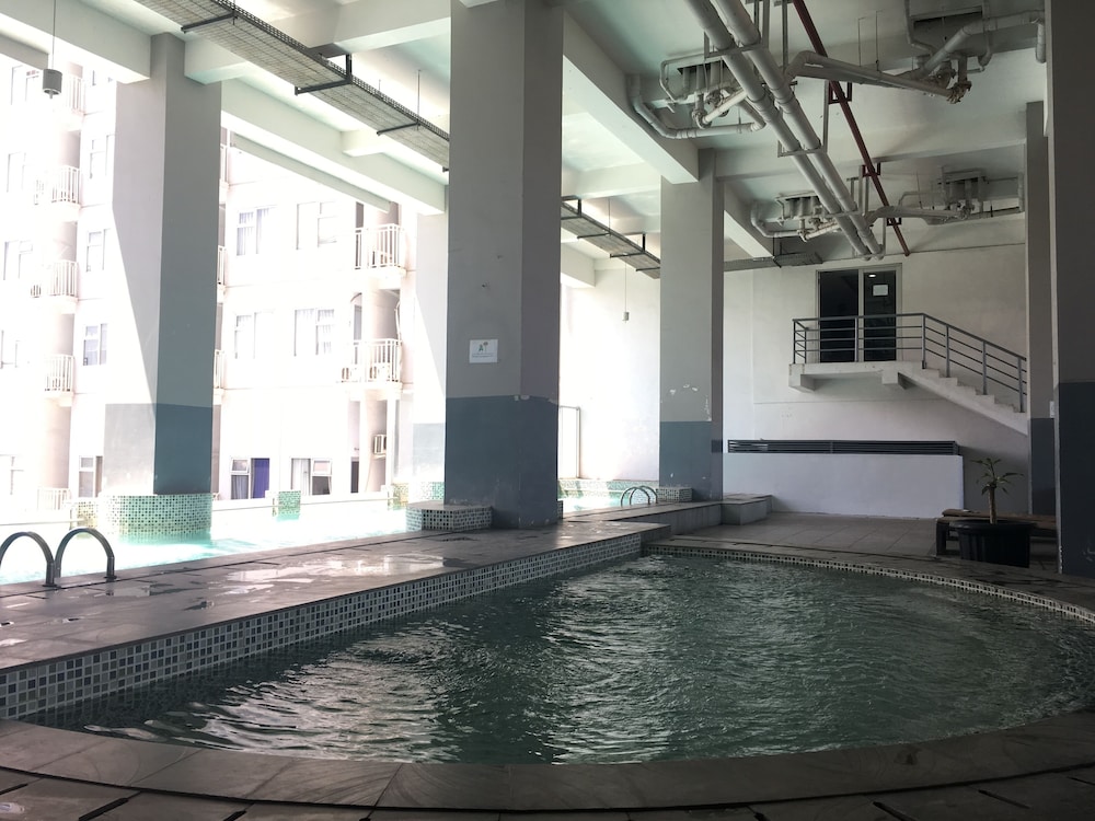 well apointed 1br apartment at easton park residence jatinangor