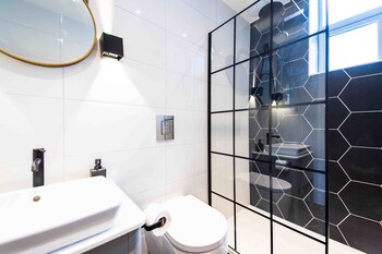 the luxury penthouse by sasco apartments