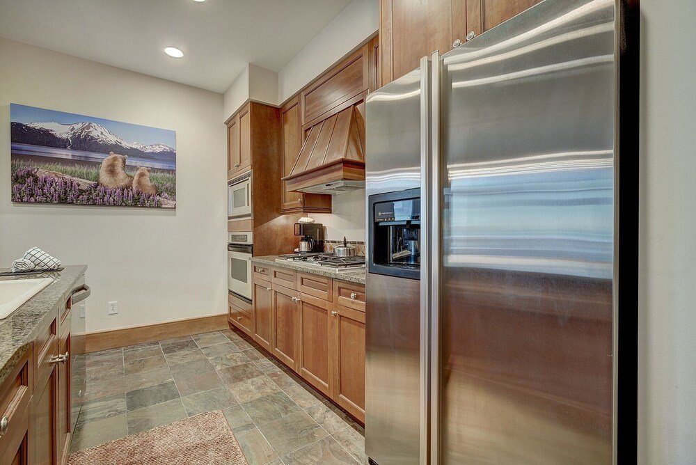 luxurious 2 br in river run village featuring ski in ski out no cleaning fees 2 bedroom condo by redawning