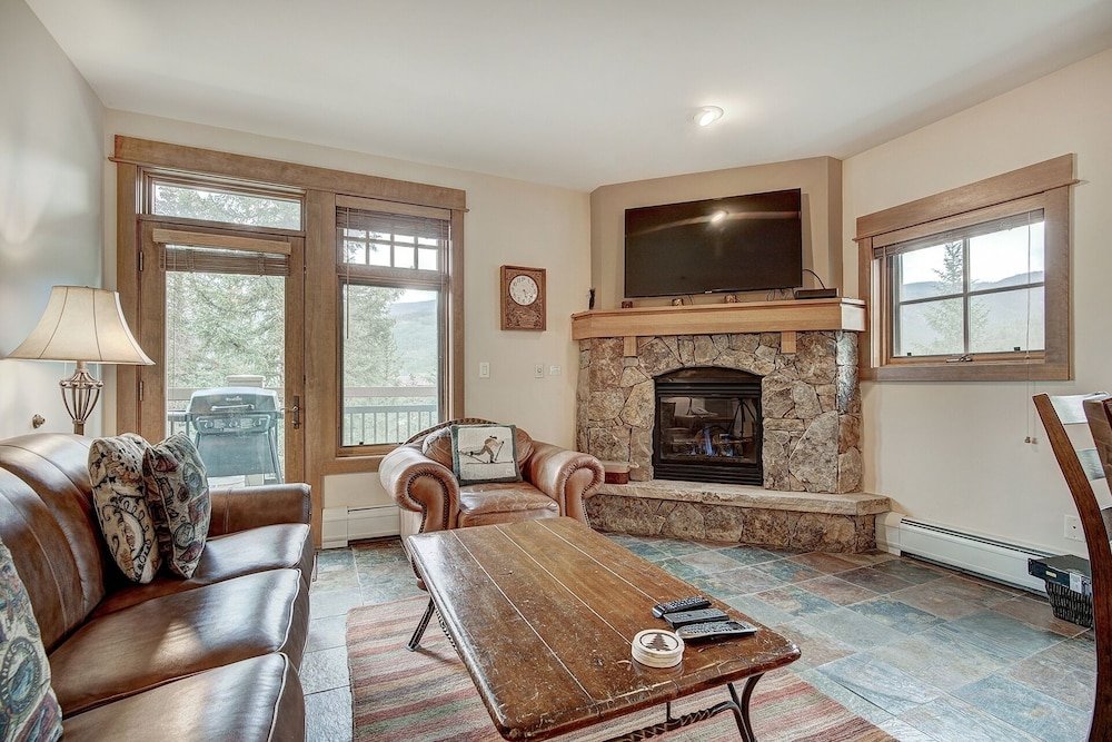 luxurious 2 br in river run village featuring ski in ski out no cleaning fees 2 bedroom condo by redawning