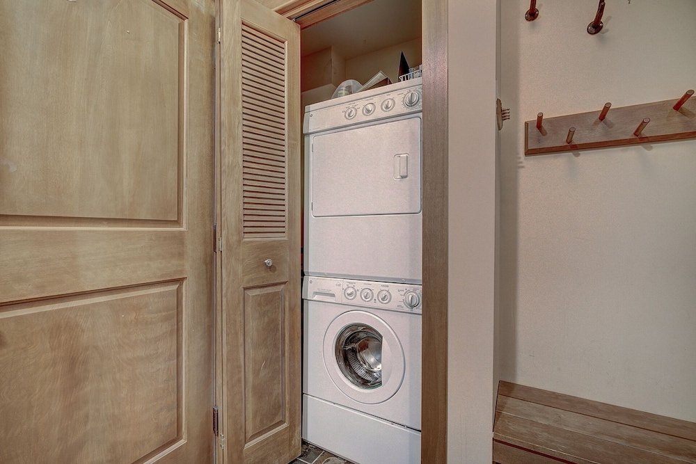 luxurious 2 br in river run village featuring ski in ski out no cleaning fees 2 bedroom condo by redawning