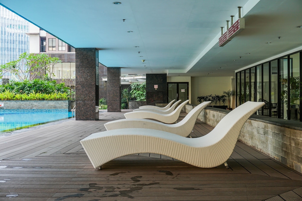 luxurious 2br at tamansari semanggi apartment