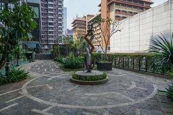 luxurious 2br at tamansari semanggi apartment