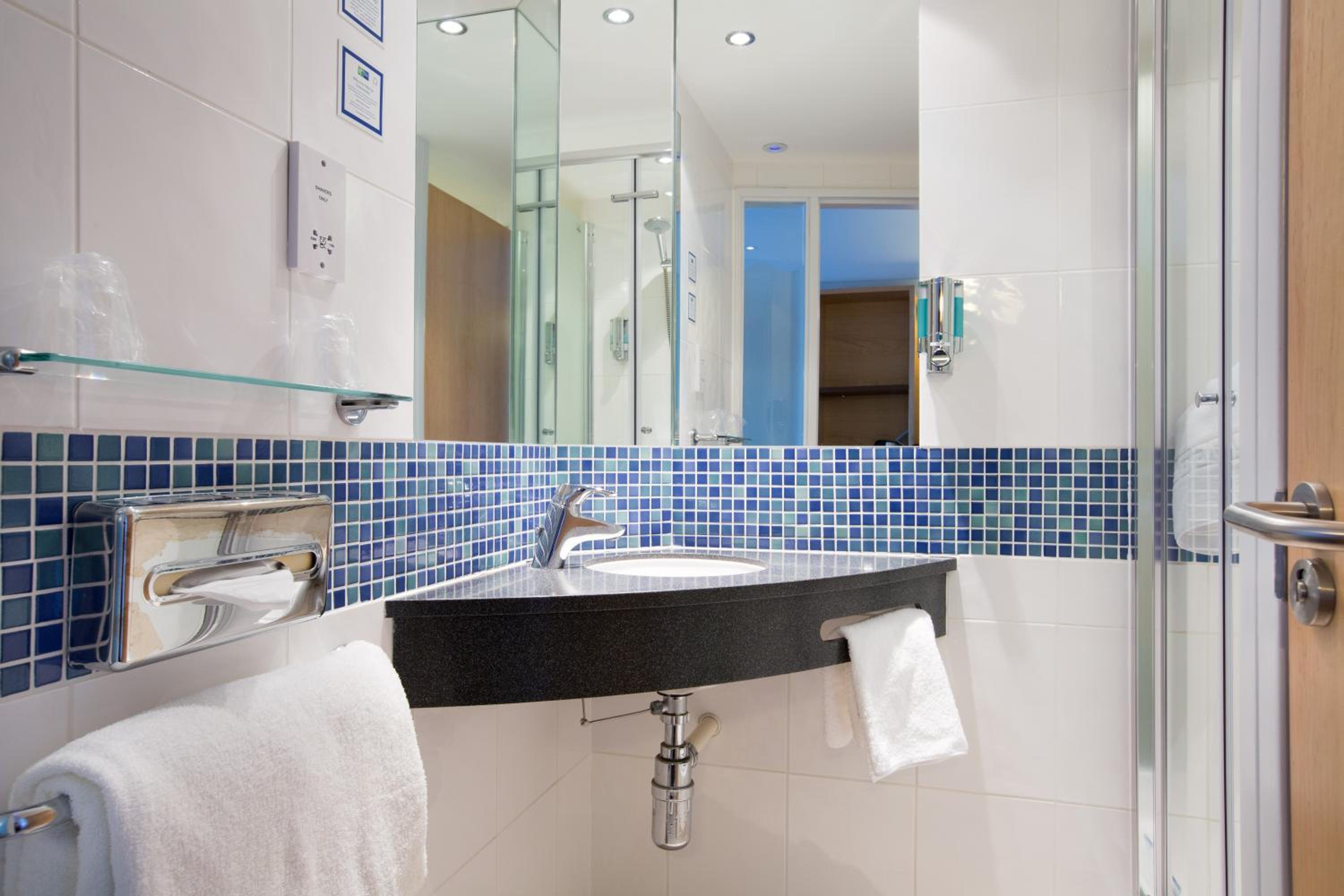 holiday inn express newcastle gateshead by ihg