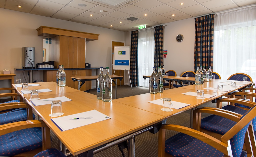 holiday inn express newcastle gateshead by ihg