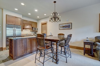 luxurious 1 br in river run village with ski in ski out 1 bedroom condo by redawning