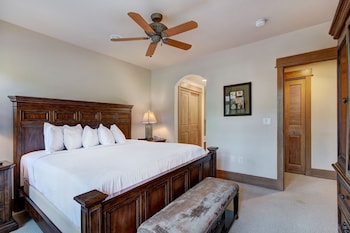 luxurious 1 br in river run village with ski in ski out 1 bedroom condo by redawning