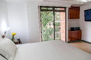 solar hotel casa laureles