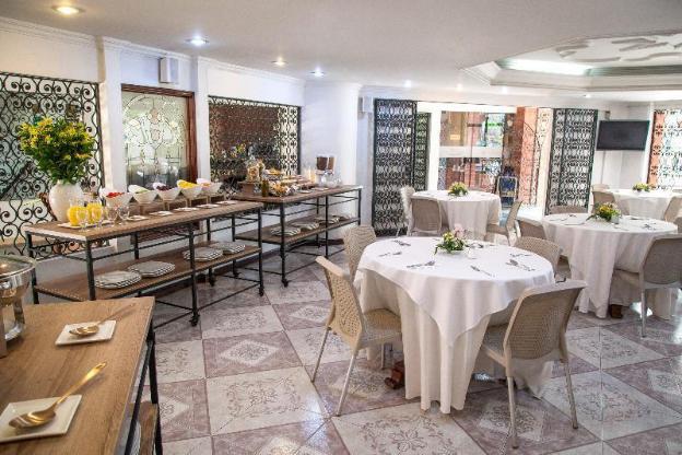 solar hotel casa laureles