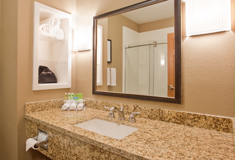 holiday inn express hotel and suites st joseph by ihg