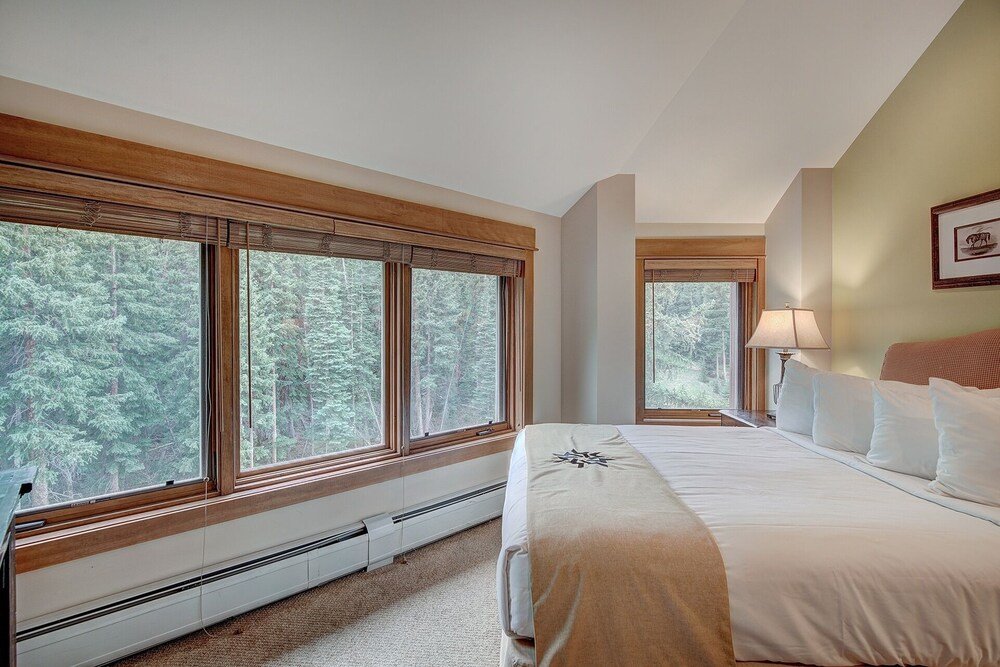 luxurious 2 br in river run village with ski in ski out no cleaning fee 2 bedroom condo by redawning