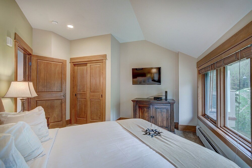 luxurious 2 br in river run village with ski in ski out no cleaning fee 2 bedroom condo by redawning