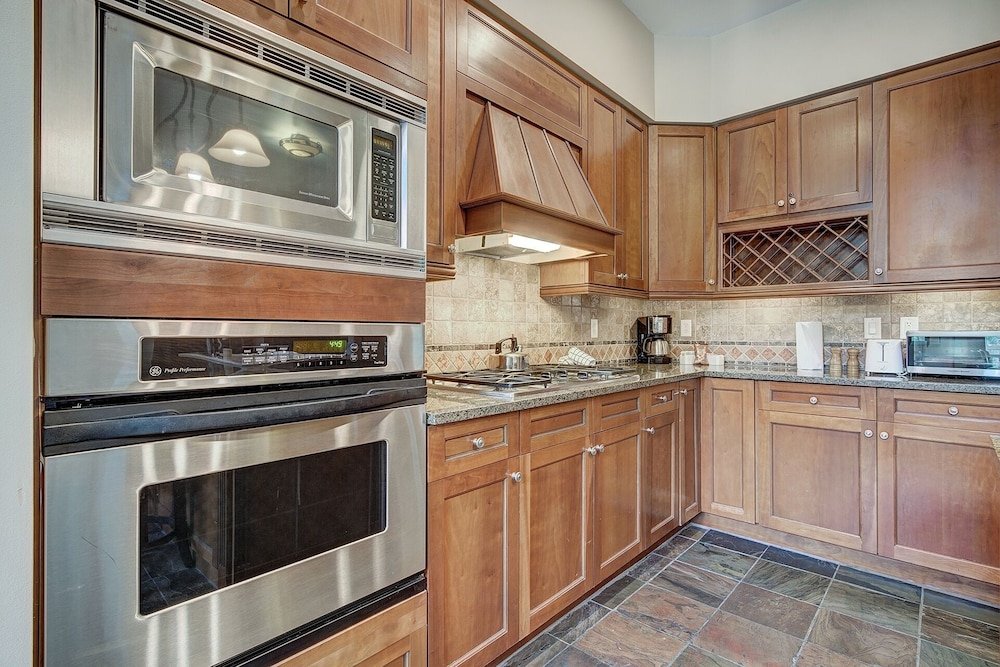 luxurious 2 br in river run village with ski in ski out no cleaning fee 2 bedroom condo by redawning