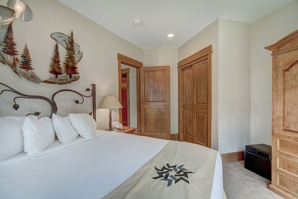 luxurious 2 br in river run village with ski in ski out no cleaning fee 2 bedroom condo by redawning