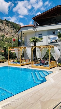 bybassios hotel