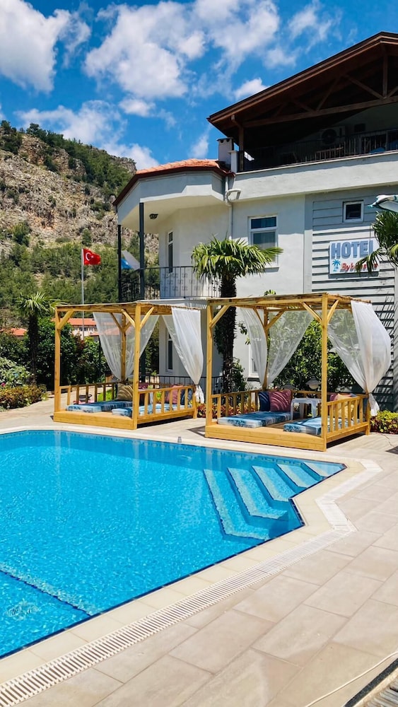 bybassios hotel