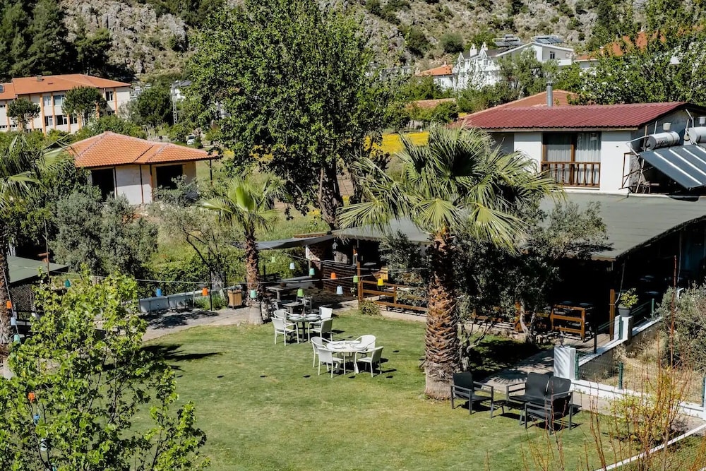 bybassios hotel