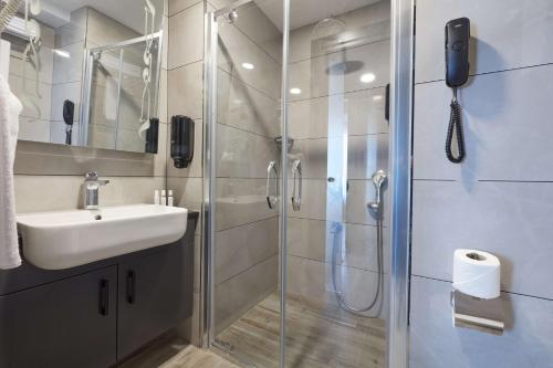 nova vista deluxe and suites a member of radisson individuals