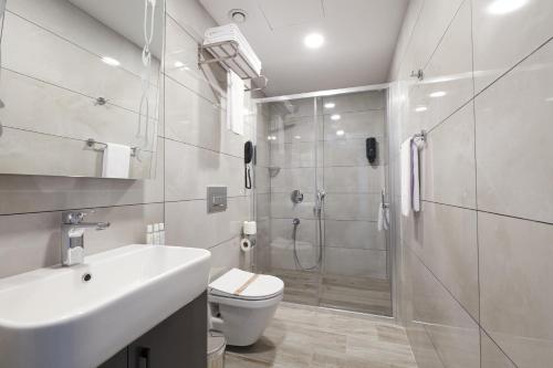 nova vista deluxe and suites a member of radisson individuals