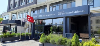 nova vista deluxe and suites a member of radisson individuals