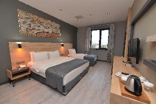 mills hotel