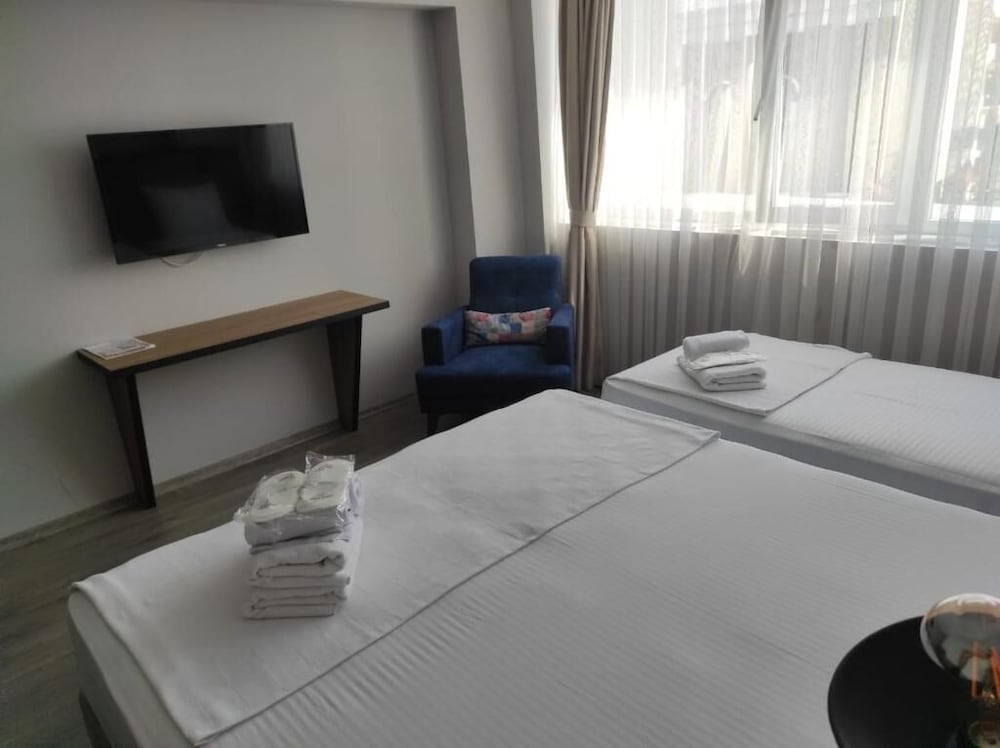 comfort center suit hotel