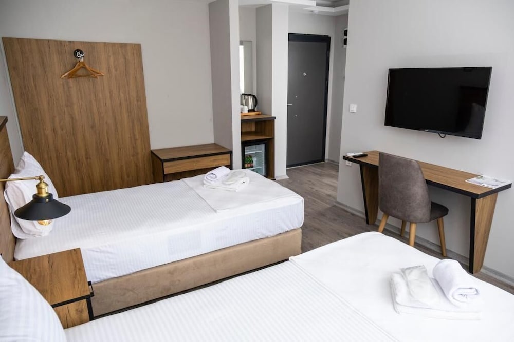 comfort center suit hotel