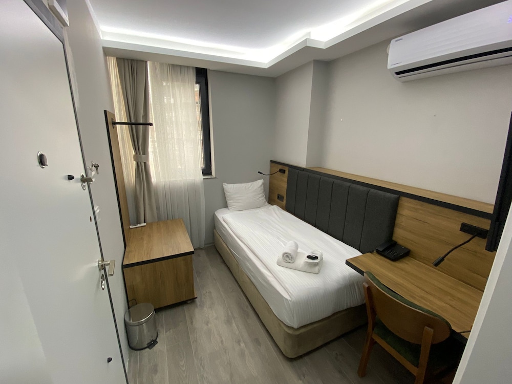 comfort center suit hotel