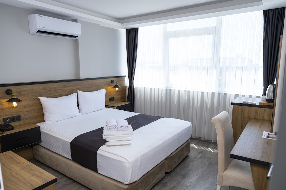 comfort center suit hotel