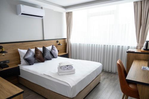 comfort center suit hotel
