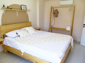 Santa Suites New Hotel,,1 star