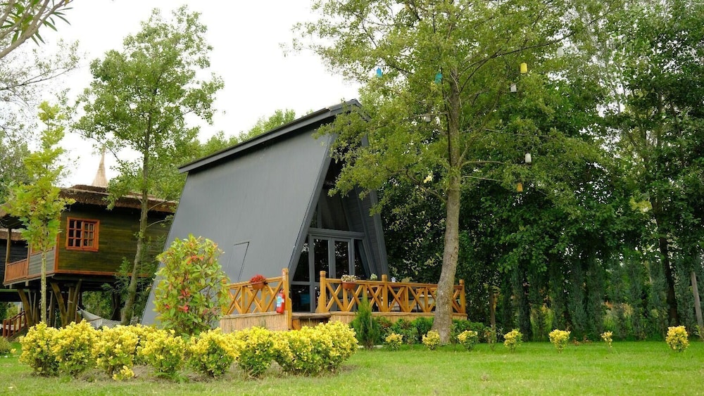 sapanca bamboolow resort
