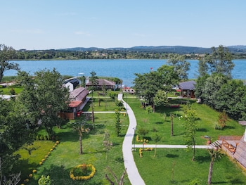 sapanca bamboolow resort