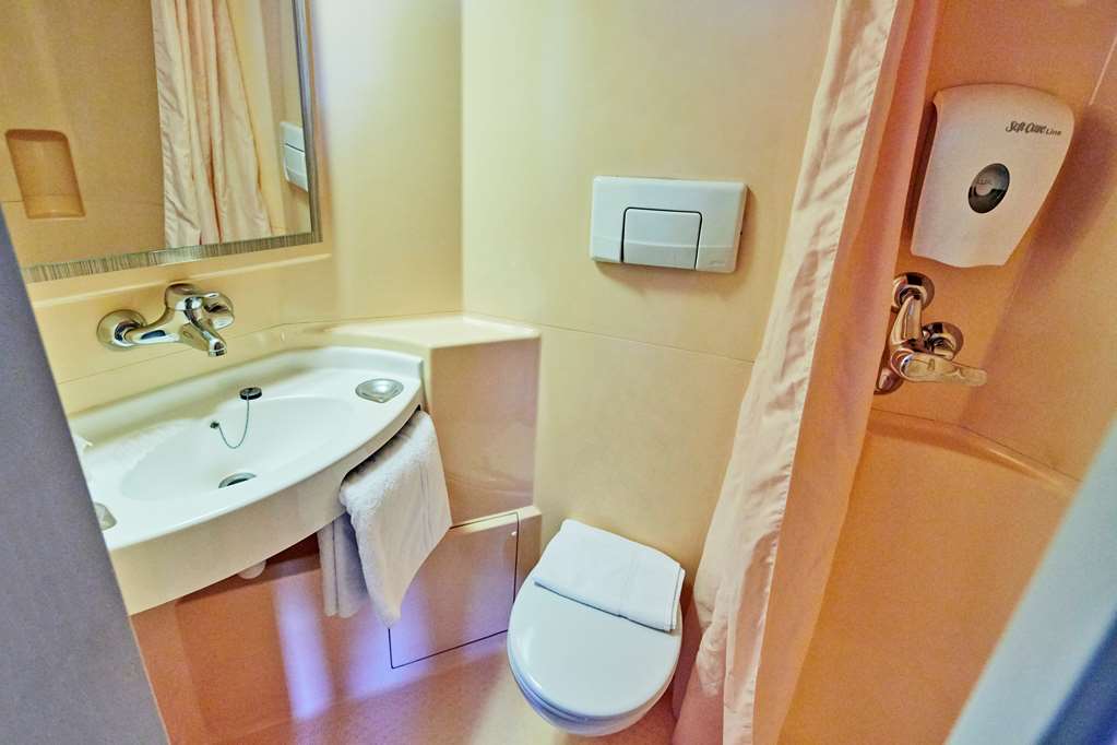 premiere classe avignon sud parc des expositions