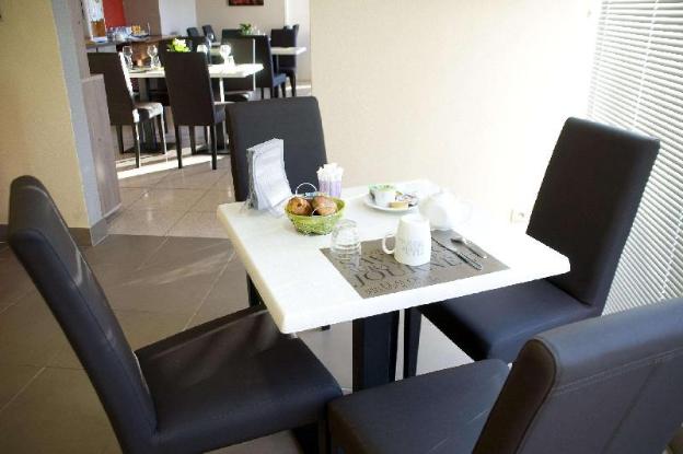 kyriad martigues sud