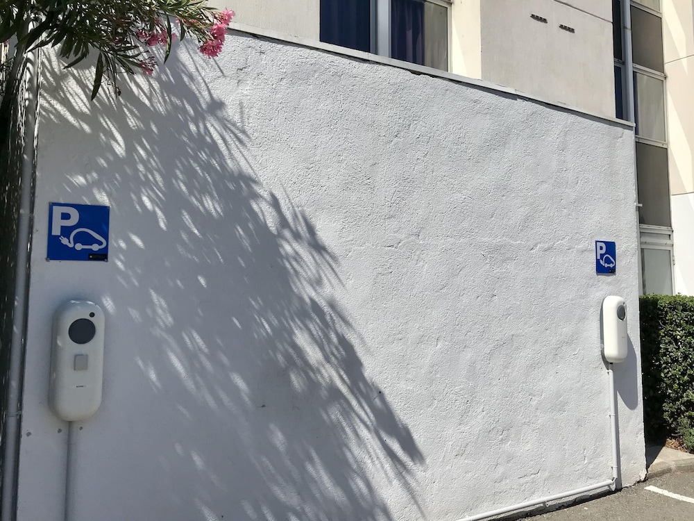 kyriad martigues sud