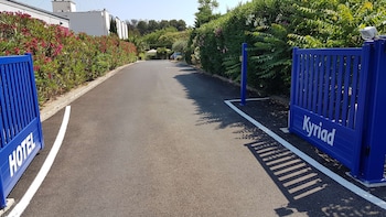 kyriad martigues sud