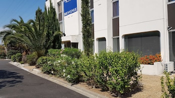 kyriad martigues sud