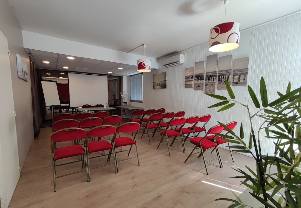 kyriad martigues sud